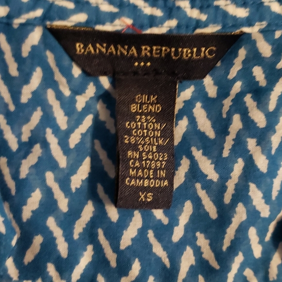 Banana Republic Silk Blouse Blue White Print Womens XS - Picture 7 of 9